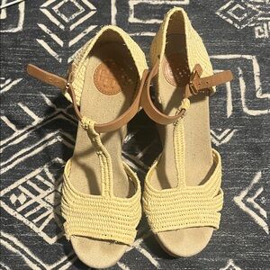 Stylish Beige Woven Sandals